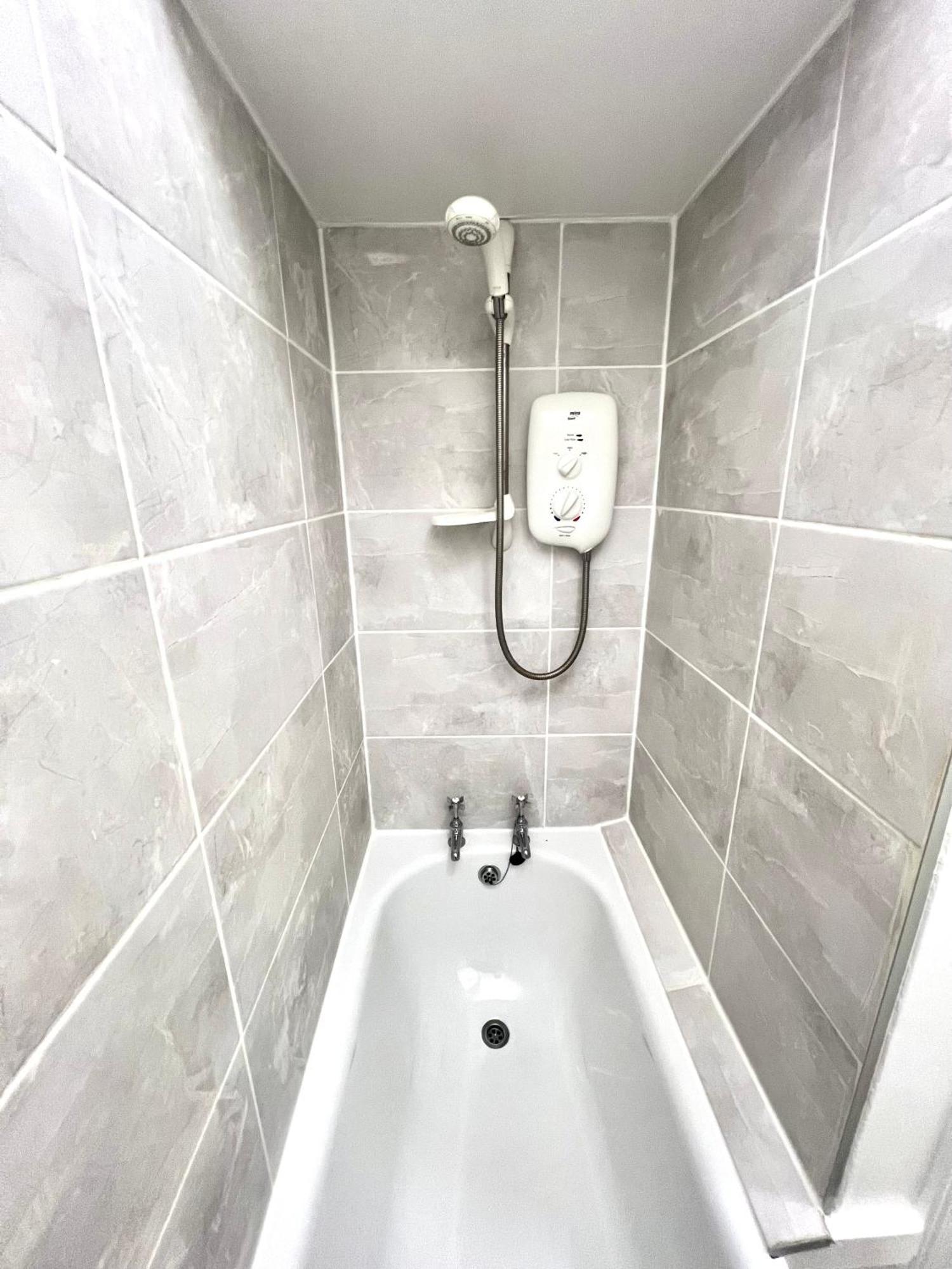Bright Old Town City Centre Apartment Edinburgh Exterior photo