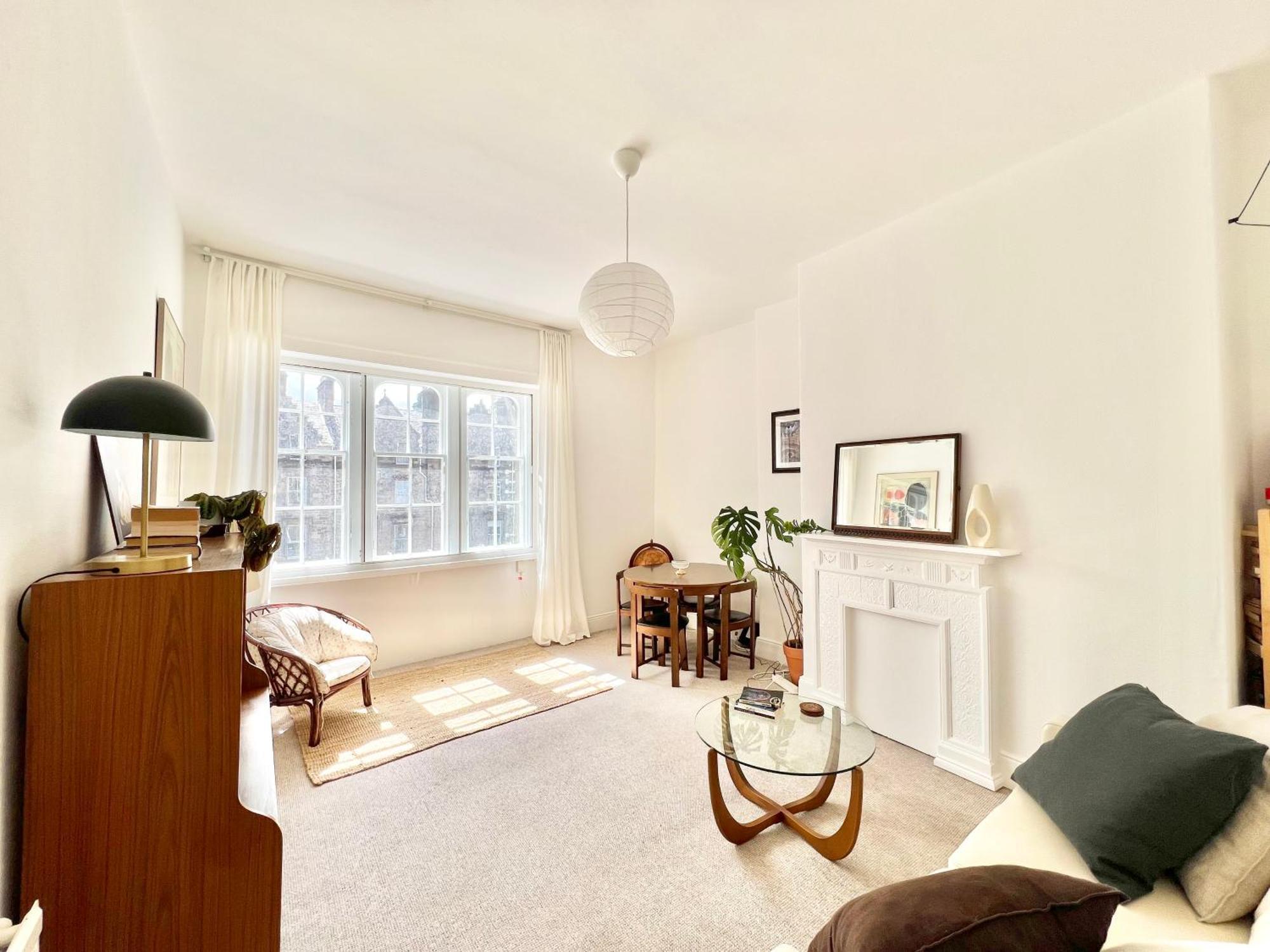 Bright Old Town City Centre Apartment Edinburgh Exterior photo