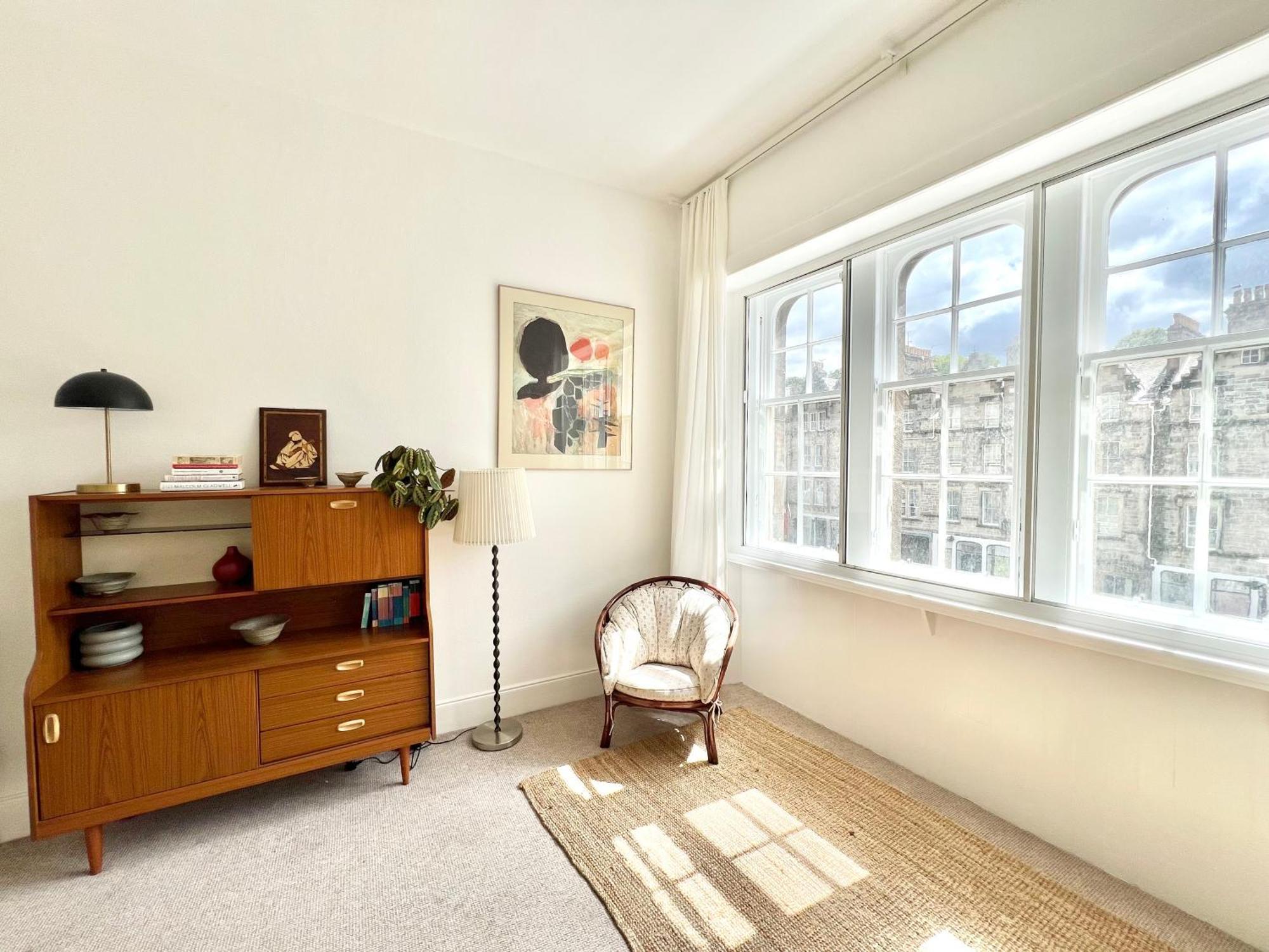 Bright Old Town City Centre Apartment Edinburgh Exterior photo