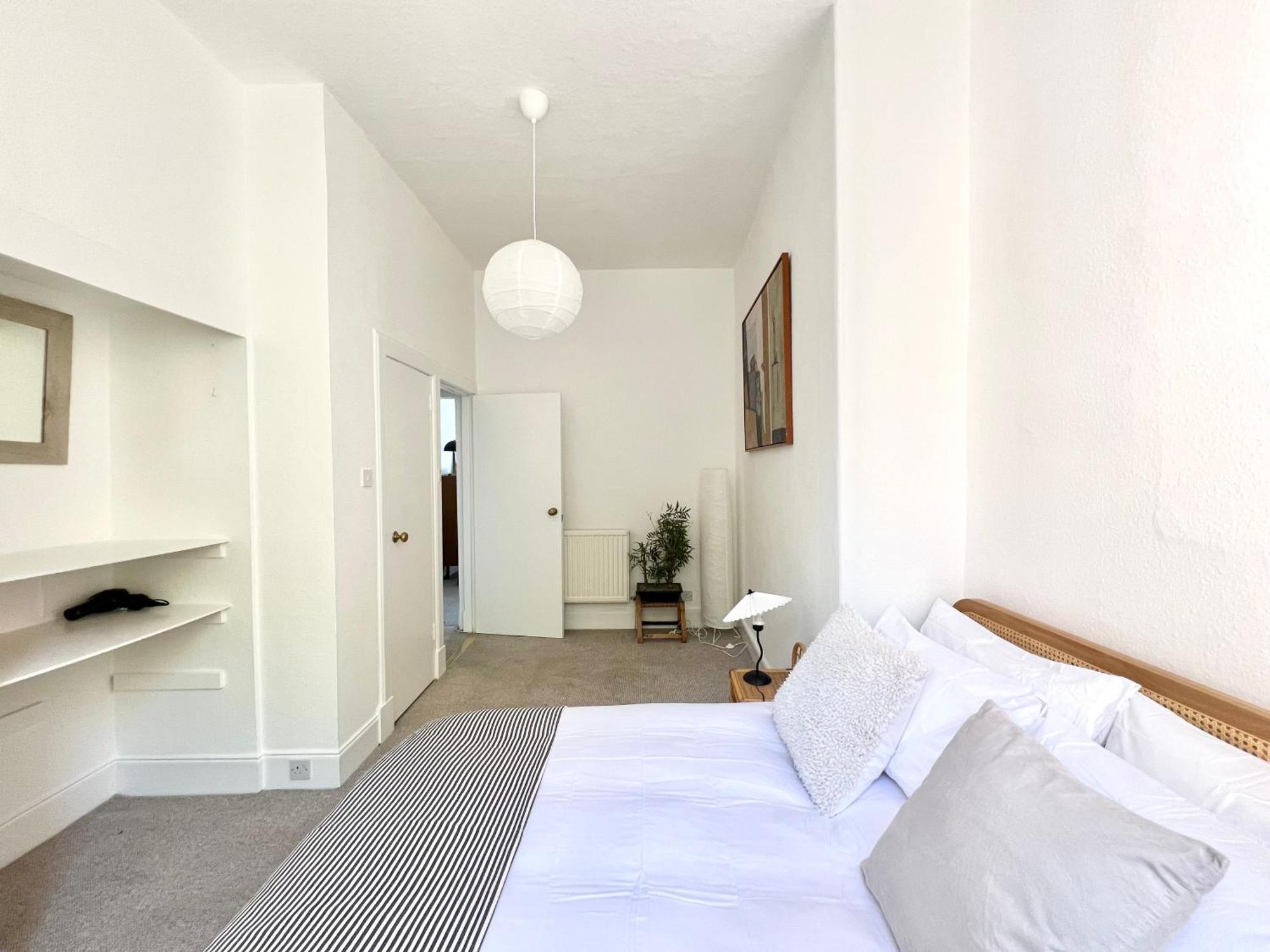 Bright Old Town City Centre Apartment Edinburgh Exterior photo