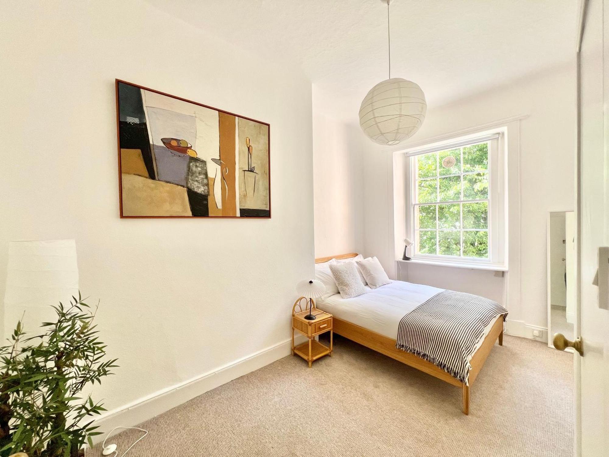 Bright Old Town City Centre Apartment Edinburgh Exterior photo